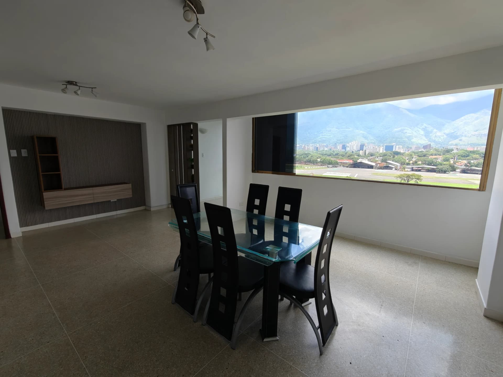 Apartamento en Chuao, Edificio Lorenal